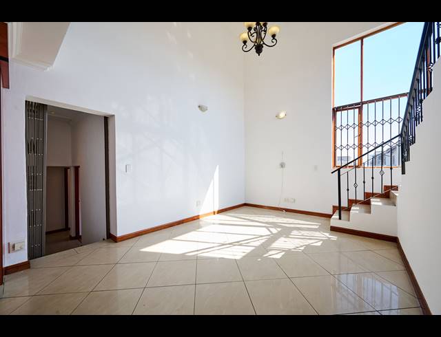 5 BEDROOM HOUSE FOR SALE IN BARBEQUE DOWNS